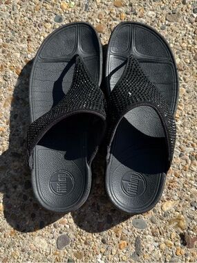 FitFlop Lulu Crystal Embellished Toe-Post Sandals Black Beaded Thong Sandals